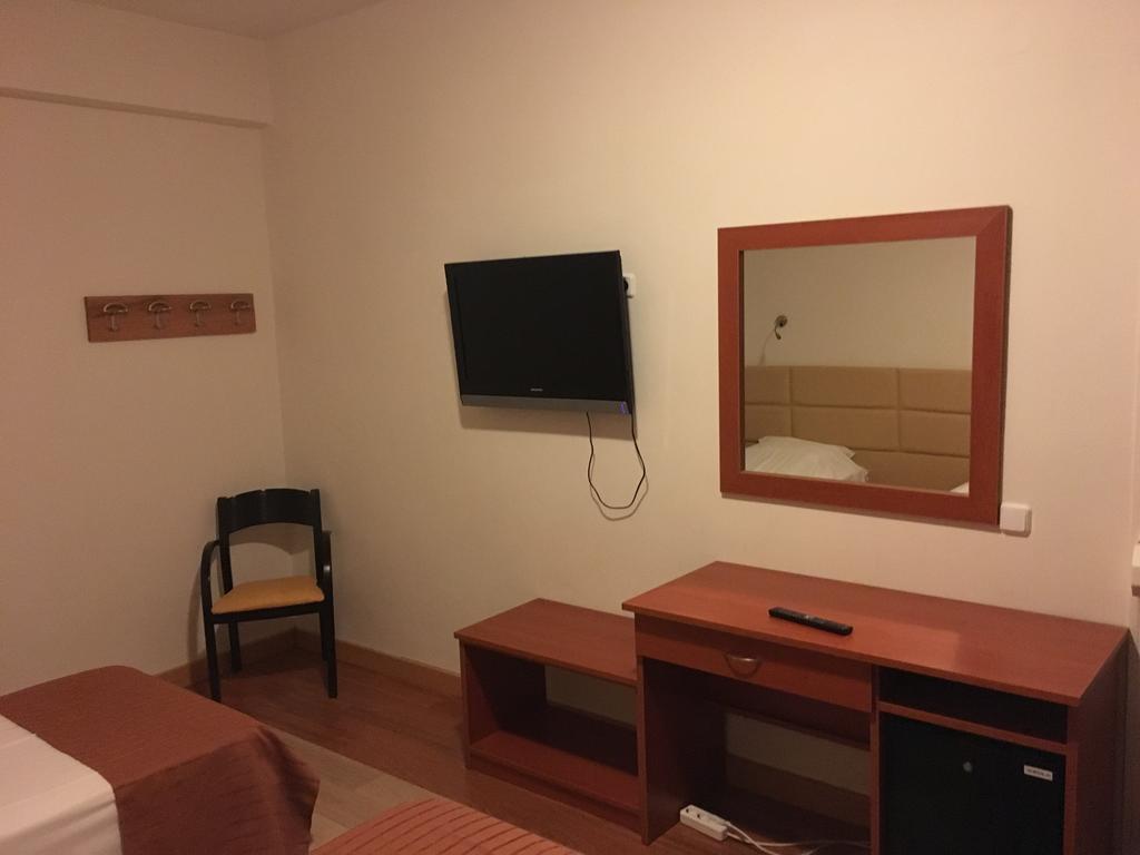 Aitheron Hotel Air Park Zervi Dış mekan fotoğraf