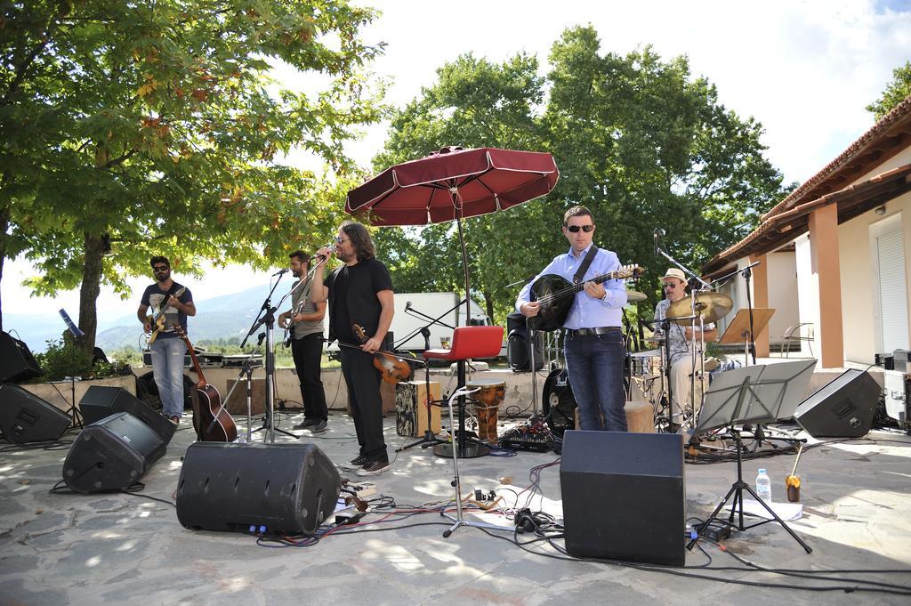 Aitheron Hotel Air Park Zervi Dış mekan fotoğraf