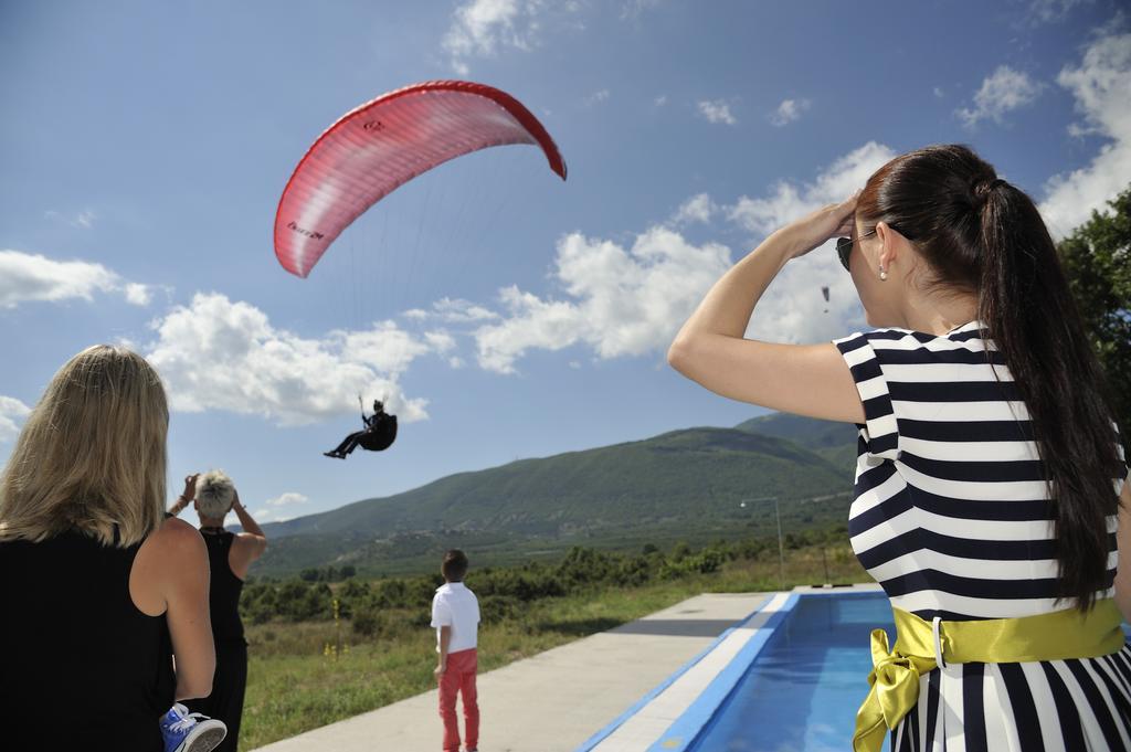Aitheron Hotel Air Park Zervi Dış mekan fotoğraf